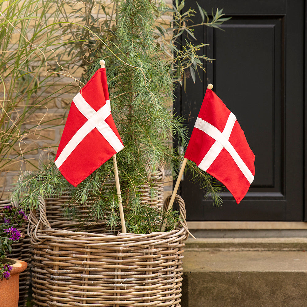 Hurraflag med Dannebrog i flagdug, enkeltvis eller 3-pak