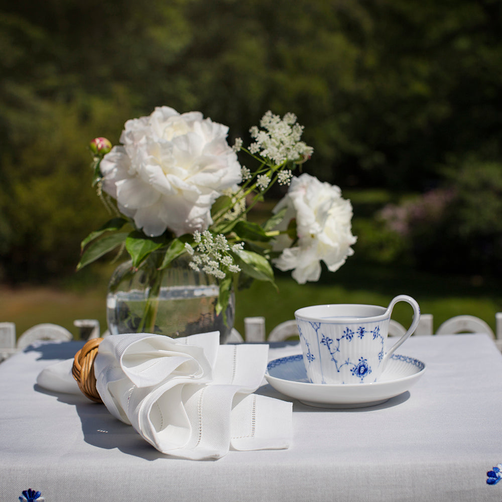 6 stk. hvite servietter med hullsøm