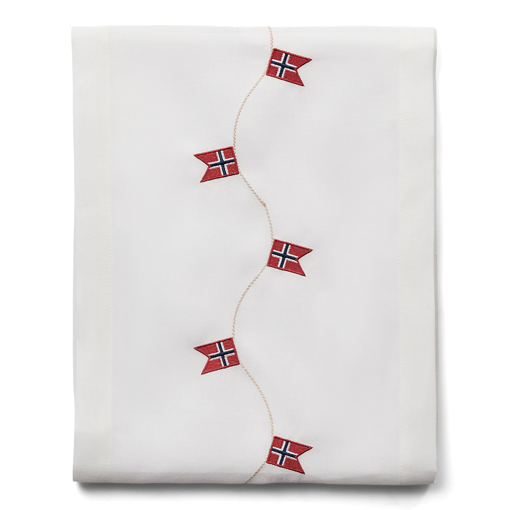 Hvit bordløper med norske flagg
