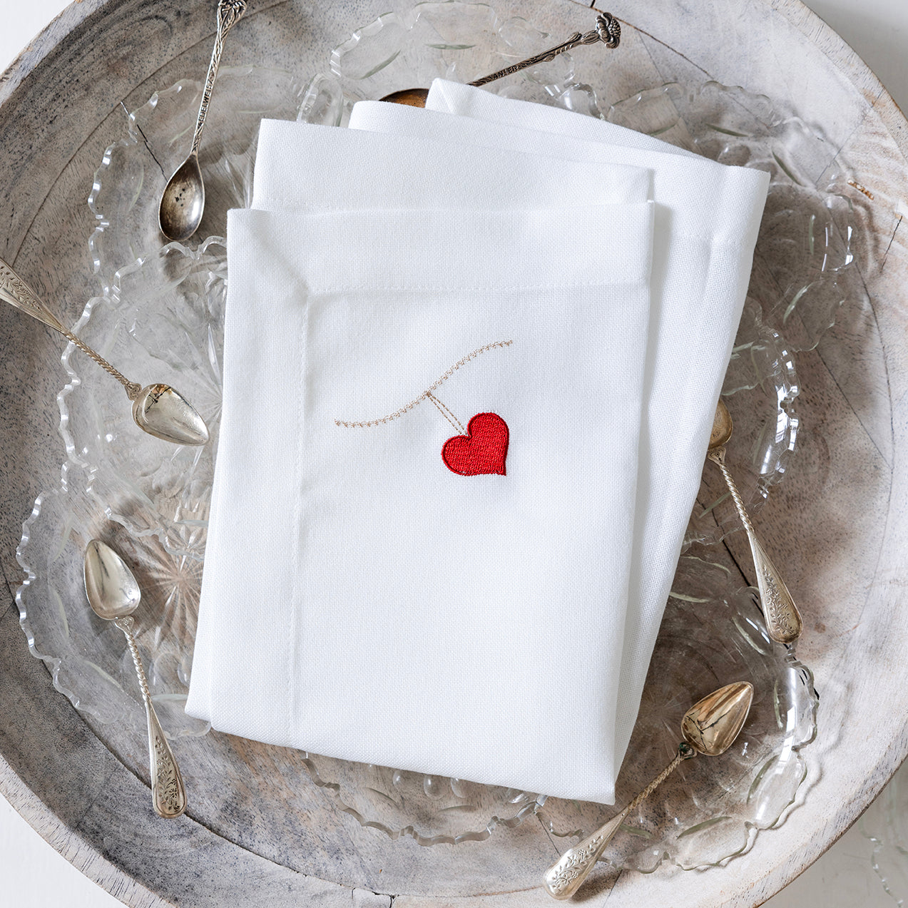 Stoffserviett med brodert hjerte - 2. sortiment