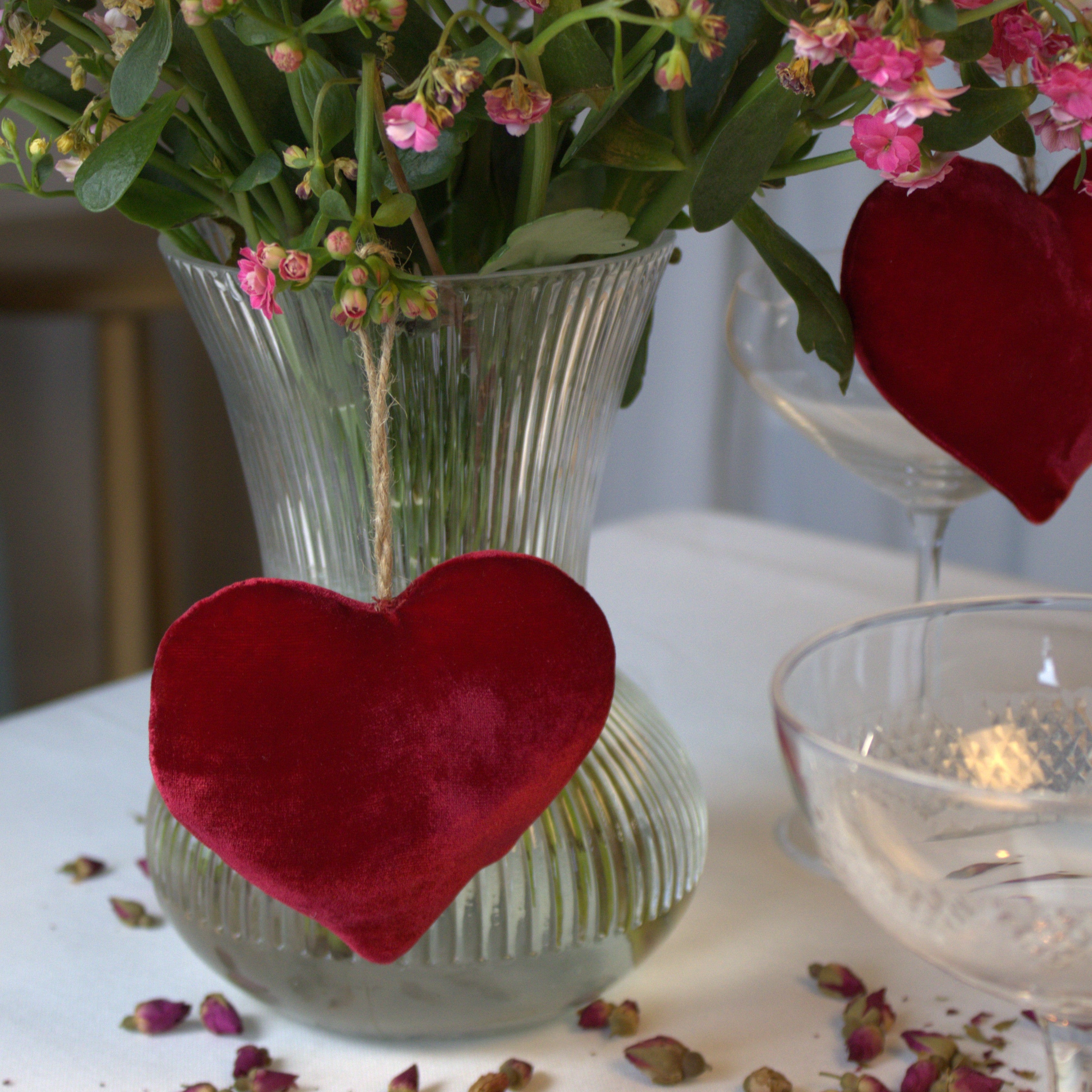 Silkevelurhjerte, rødt