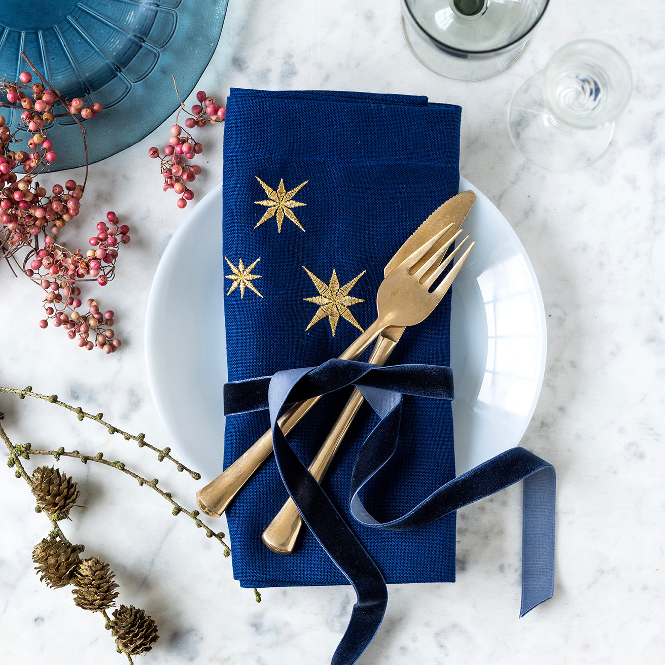 Midnatt blå Serviett med gullstjerner